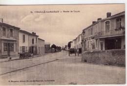 Chaillé-les-Marais..la Route De Luçon..commerces..Hôtel De France..tacot..attelage - Chaille Les Marais