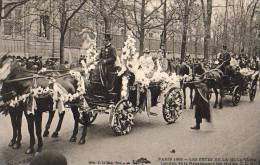 Paris 75  Fêtes De La Mi-Carême 1905  Le Char De La Renaissance Des Halles - Lotti, Serie, Collezioni