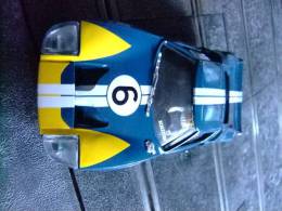 SCALEXTRIC         FORD GT  40       SIN MOTOR - Autorennbahnen