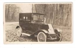 Photo : Automobile Auto Voiture Ancienne ( à L'arrêt Dans Une Forêt) - Format : 11cm / 6,5 Cm ( Environ ) - Autres & Non Classés