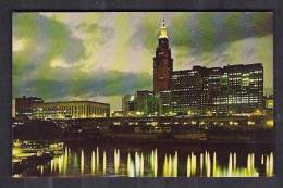 130225 / NIGHT VIEW OF  THE CLEVELAND SKYLINE , CLEVELAND , OHIO - United States Etats-Unis USA - Cleveland
