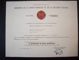 Diplôme Ministère De La Santé Publique Et De La Sécurité Sociale Des Donneurs De Sang - Diploma's En Schoolrapporten