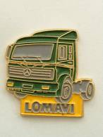 PIN'S MERCEDES  - CAMION LOMAVI VERT - Mercedes