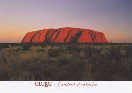 Cp , AUSTRALIE , ULURU , Central Australia - Uluru & The Olgas