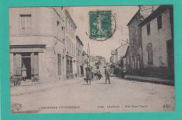 LEZOUX --> Rue Saint-Taurin - Lezoux