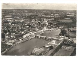 Chateauneuf-sur-Sarthe (49) : Vue Aérienne Au Niveau Du Quartier Du Pont En 1950. - Chateauneuf Sur Sarthe