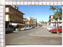 GUYANE FRANCAISE -  CAYENNE -   Rue Du Général De Gaulle Et Place Des Palmistes - Véhicules  Anciens - Cayenne