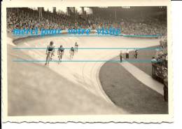 Photo Cyclisme Course Cyclistes Tribune ( STADE Parc Des Princes Boulogne Billancourt Paris Vélo - Cyclisme