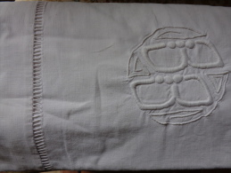 Drap Ancien  Monogramme  B B-.long 3 Metres Larg 2metres - Bed Sheets