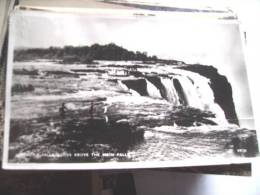 Afrika Africa Zimbabwe Victoria Falls Main Falls And People - Zimbabwe