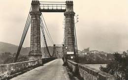 Ardèche- Viviers-sur-Rhone -Pont Suspendu Sur Le Rhône, Au Fond, La Cathédrale. - Viviers