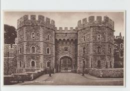 Henry VIII's Gateway WINDSOR CASTLE England Old PC - Windsor Castle
