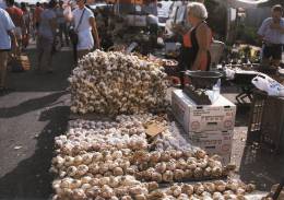 LA MARCHANDE D´AIL LES MARCHES DE PROVENCE METIER EDIT. MIREILLE - Old Professions