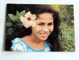 Carte Postale : WALLIS ET FUTUNA : Jeune Fille Wallisienne - Wallis Et Futuna