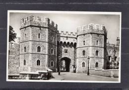 37524   Regno  Unito, Windsor  Castle -  Henry  VIII Gateway,  NV - Windsor Castle