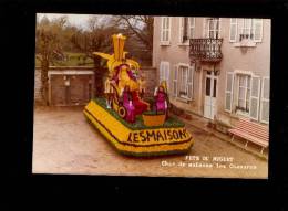 CHAOURCE Aube 10 : Fete Du Muguet : Char Fleuri De Les Maisons Les Chaources ( Photo Carte ) - Chaource