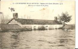 44 - LA DIVATTE - Rupture De La Levée Sur La Route Se St Julien ( Maisons Inondées ) En 1910 - Saint Julien De Vouvantes