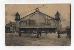 CPA 76  : Le HAVRE  La Gare Animée    A   VOIR  !!!! - Gare