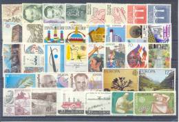 Lot A Le Faciale! Europa. Espagne (20) Series Completes Sans Charniere Xx - Collections