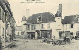 Depts Div- Creuse -ref F990- Auzances - Maison Du Moyen Age - Place De L Ouche   -carte Bon Etat - - Auzances