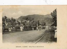 SAINT DENIS (Ile De La Réunion) Gare De Chemin De Fer Halte Place Du Gouvernemant Animation - Saint Denis