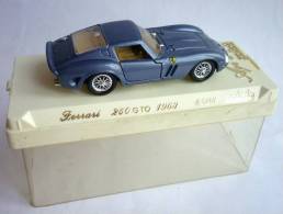 VOITURE - AUTOMOBILE - SOLIDO EN BOITE - FERRARI 250 GTO 1963 - AGE D'OR - Solido