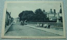 Aillant Sur Tholon - Le Monument Et Les Ecoles - Aillant Sur Tholon