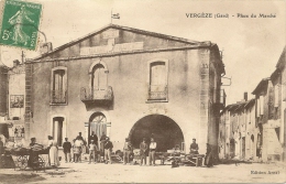 30/ Vergèze - Place Du Marché - - Vergèze