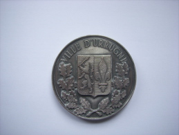 64 - Presse Papiers - Médaille Ville D´URRUGNE - Diamètre 6.9cm - Poids 130g - Presse-papiers