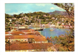 Grenada: Fort George Overlooks The Inner Harbour And Town Of St. George's (13-1688) - Grenada