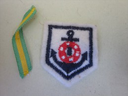 MILITARIA : Blason, écussons Tissu Brodé De La Marine Française + Ruban Jaune Et Vert - Stoffabzeichen