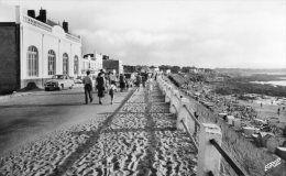 THARON Le Casino, Le Remblai, La Plage - Tharon-Plage