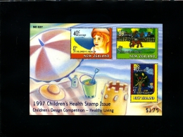 NEW ZEALAND - 1997 CHILDREN'S HEALTH  MS   MINT NH - Blocks & Kleinbögen