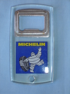 Decapsuleur Michelin, Marque Denmark (13-2453) - Destapador/abrebotellas