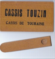 Boite A Carte Jeu De Cartes A Jouer En Bois Imprimé CASSIS TOUZIN Cassis De Touraine ( Indre Et Loire 37 TOURS Et Env ) - Dozen