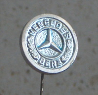 MERCEDES BENZ ( Germany ) * Vintage Pin Badge Distintivo Anstecknadel Deutschland Car Automobile Auto Cars Automobiles - Mercedes