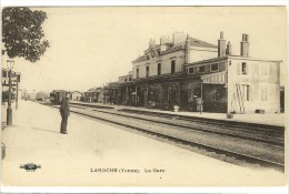 Carte Postale Ancienne Laroche - La Gare - Chemin De Fer - Laroche Saint Cydroine