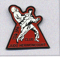 Pin´s  Sport  JUDO   Club  HERIMONCOURT  ( 25 ) - Judo