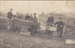 A Identifier : Chantier De Construction De PENICHES R. MYARD - Carte Expédiée De St Maurice  ?- Superbe Carte Photo ! - Te Identificeren