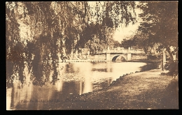 GB CHELTENHAM / Pitville Bridge And Lake / - Cheltenham