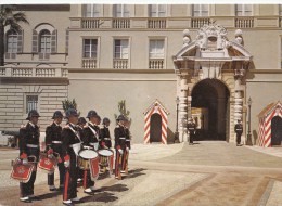 B74503 La Releve De La Garde Du Palais Princier   2 Scans - Palazzo Dei Principi