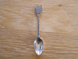 CHARLEROI Hotel De Ville   Belgique Petite Cuillère Souvenir Lepel Spoon Cuchara Löffel Cucchiaio Cuillères - Oggetti 'Ricordo Di'