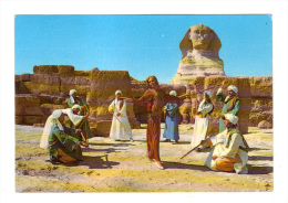 Egypte: Giza, The Reda Troup In Front Of The Pyramids (13-3382) - Gizeh