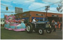 Dothan AL Alabama, Parade Downtown, Tractor Pulls Float, Ford Auto Store, C1960s Vintage Postcard - Altri & Non Classificati