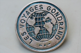 Epinglette Broche "Les Voyages Gondrand" Transport - Paris - Other & Unclassified