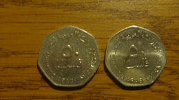 Emirats Arabes Unis - 50 Fils 2005 Et 2007 - United Arab Emirates