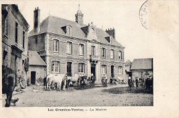 Les Grandes Ventes   76    Place De La Mairie . Foire Aux Chevaux ? - Le Grand-quevilly