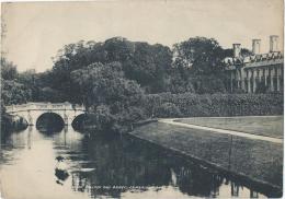 Vue De CAMBRIDGE/ Angleterre/ Clare College And Bridge / Vers 1920-1930            IM396 - Autres & Non Classés