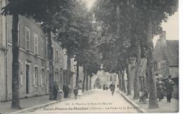 Saint-Pierre-le-Moutier (Nièvre) - La Poste Et Le Boulevard - Saint Pierre Le Moutier