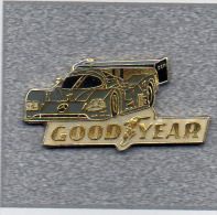 Pin´s  Sport  Automobile  F 1  Voiture  Mèrcédès  Avec  GOODYEAR - Mercedes